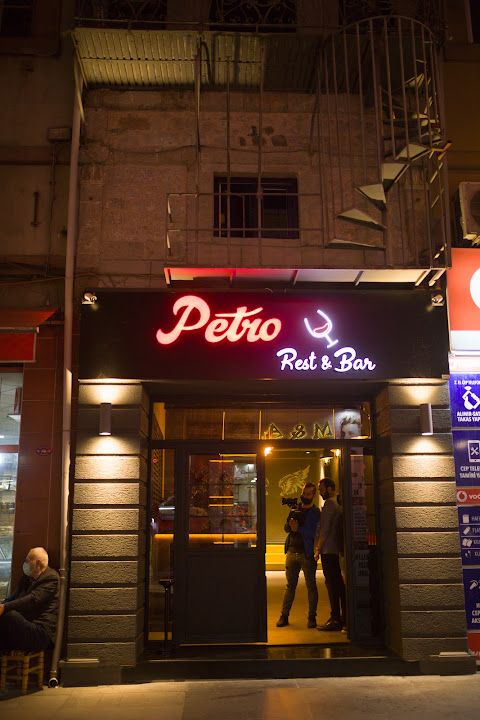 PETRO Restaurant Bar