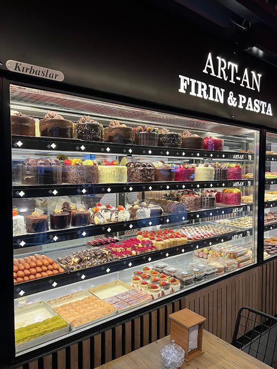 Artan Pastanesi
