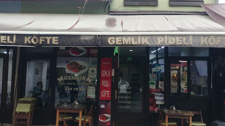 Gemlik pideli köfte