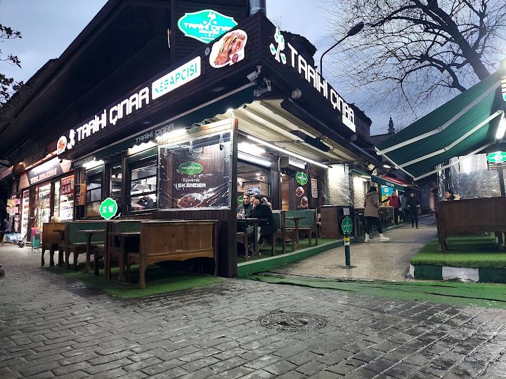 Tarihi Çınar Kebapçısı