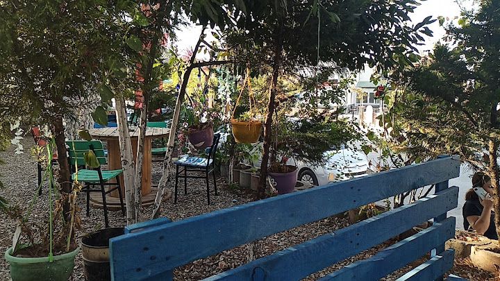 Birlikte Güzel Aile Çay Bahçesi