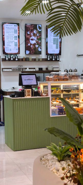 Croffie Coffee & Croissant