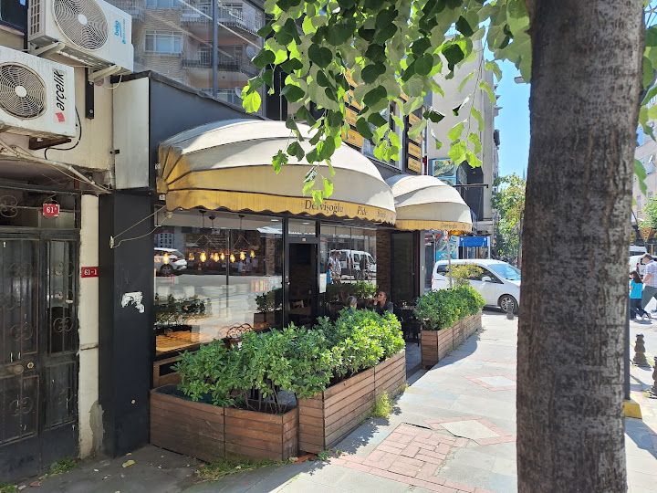 Dervişoğlu Pide Börek Cafe