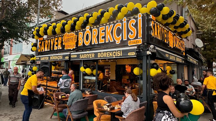 Meşhur Sarıyer Börekçisi Can Usta