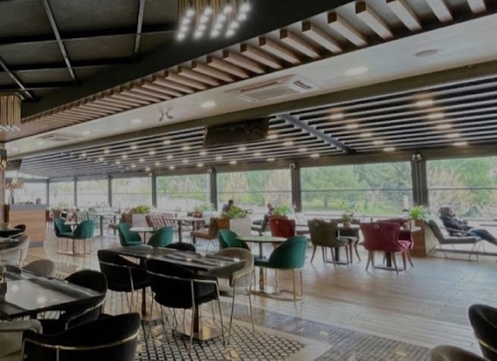 New City Lounge Cafe & Restaurant