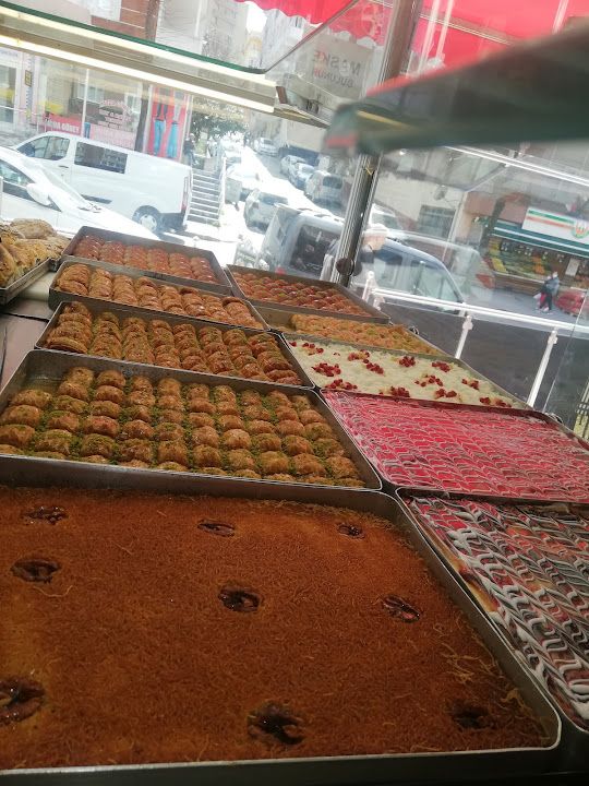 Öz Melik Pastahanesi