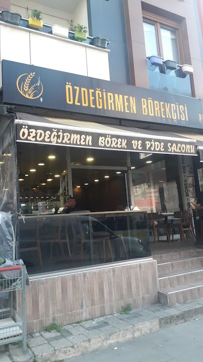 Özdeğirmen Börekçisi Pide