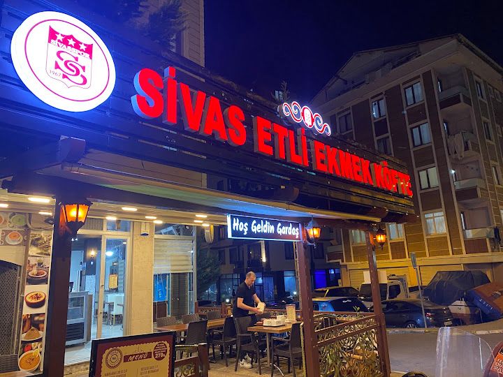 Sivas Etli Ekmek Köfte Meşhur Sivaslı Oğuz Usta