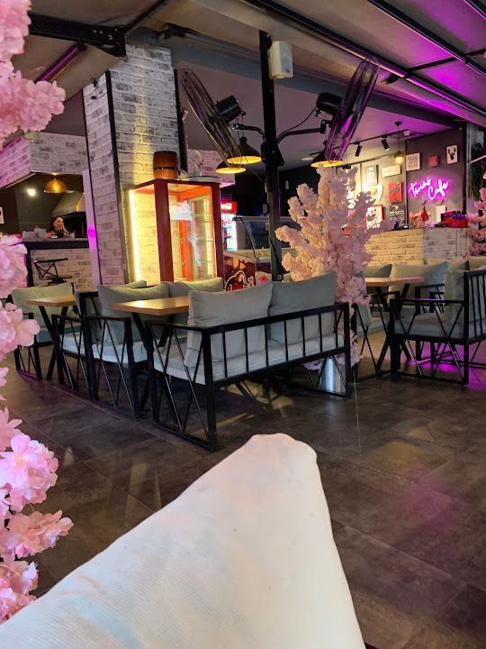 TWINS CAFE
