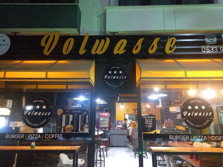 Volwasse Pizza & Burger Coffee