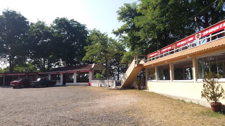 Üstün Kardeşler Et Lokantası