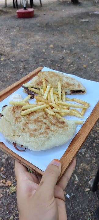 Saklı Bahçe Yöresel Ve Hediyelik Eşya