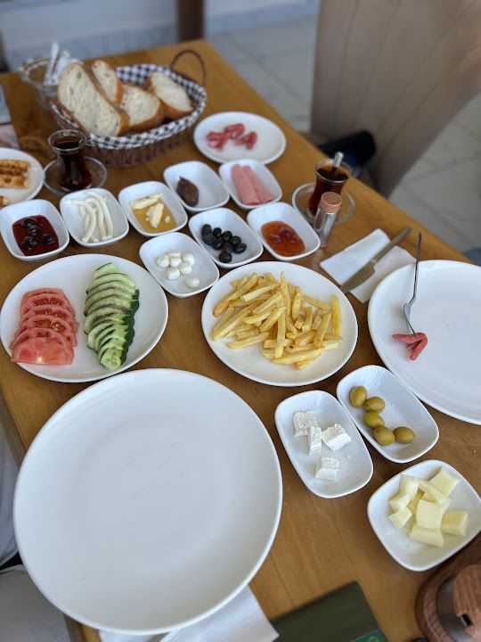 Zinav Gölü - Reşadiye Belediye Tesisleri