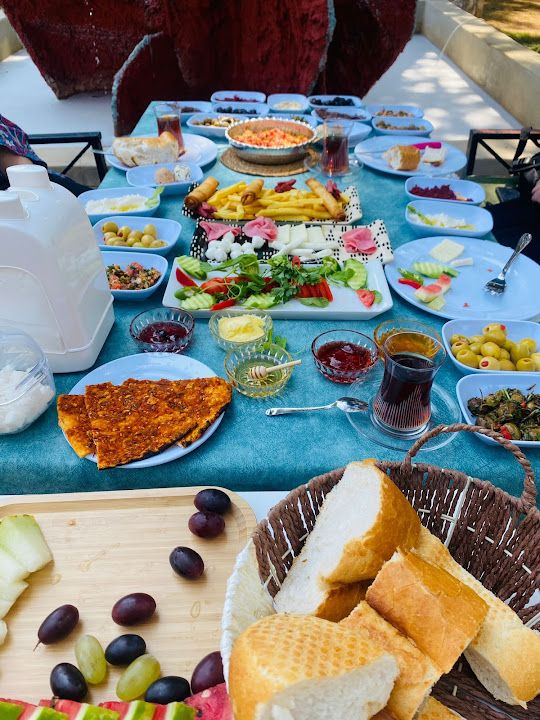 Ömür Cafe Yumusaklar Aile Cay Bahçesi