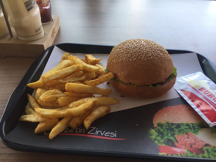 Közz Burger