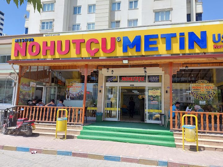 Meşhur Nohutçu Metin Usta (Binevler Merkez Şube)