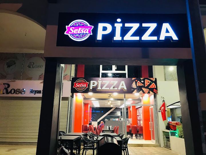 Selsa Pizza