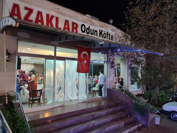 Azaklar odun köfte