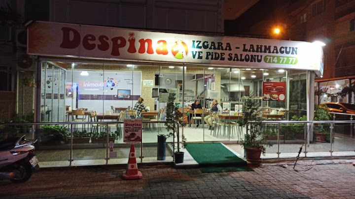 Despina pide lahmacun salonu