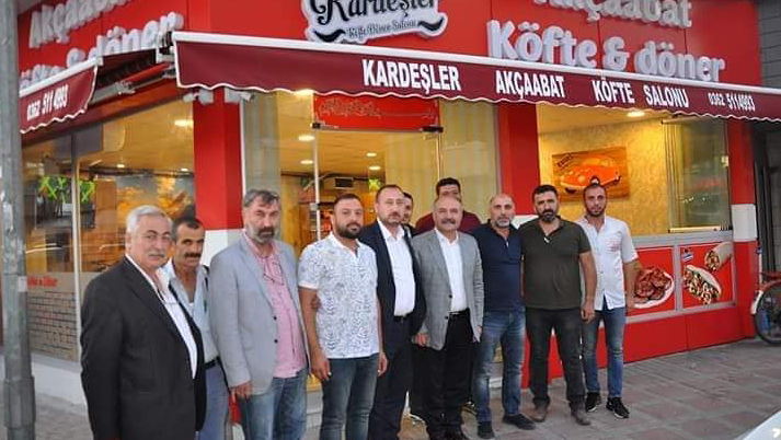 Kardeşler Akçaabat Köfte Salonu