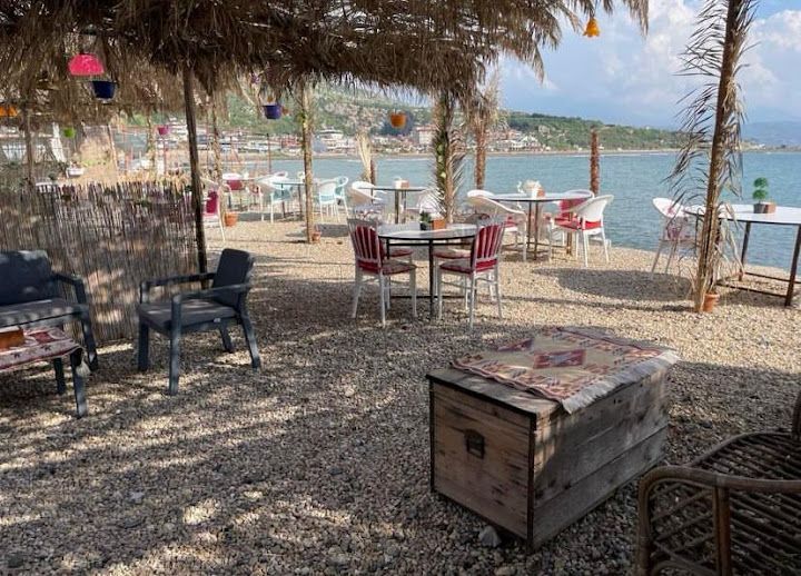 Cazibe Balık Cafe