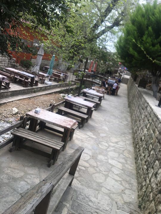 Kır bahçesi kahvaltı salonu