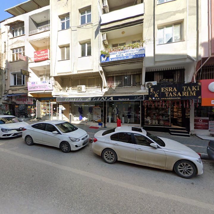 Maviş Pup