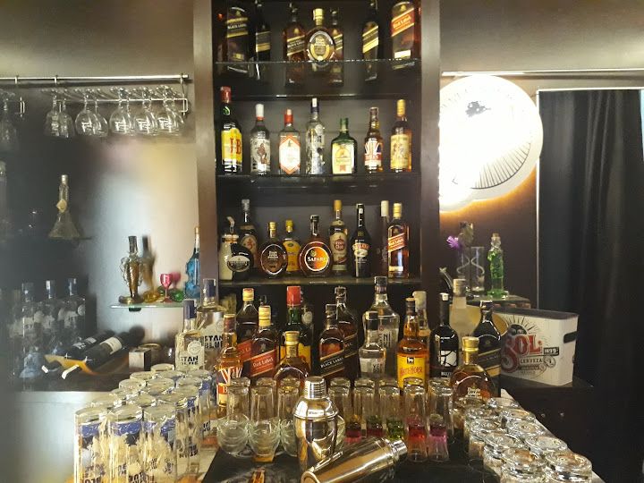 No Name Bar