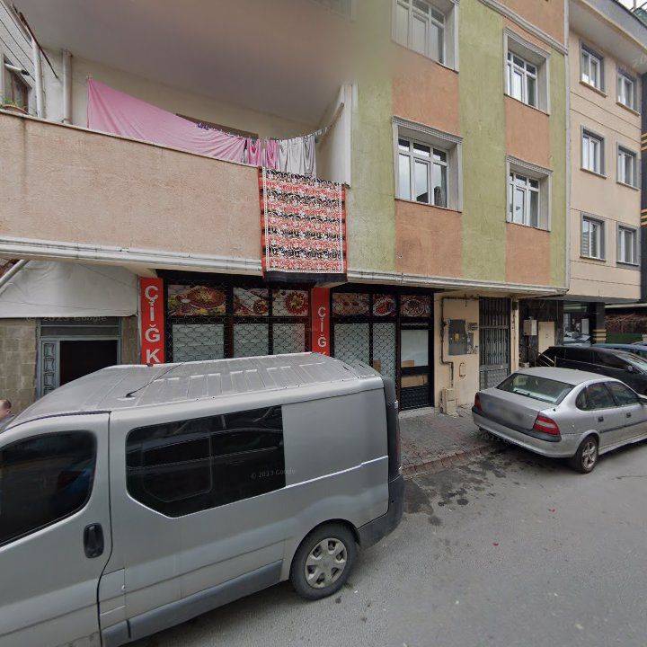 Köfteçiğ "etsiz Çiğ Köfte"