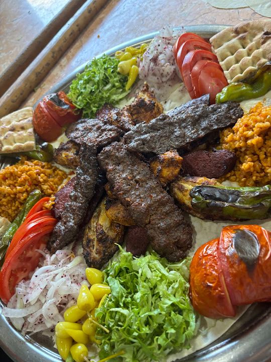 Özdemir pide kebap lahmacun Mücahit Özdemir
