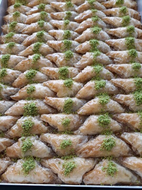 Badıllıoğlu Baklavaları