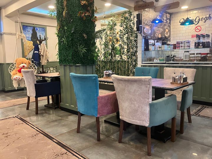 Van Gogh Cafe