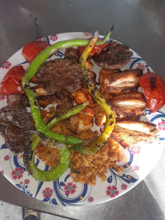 Yakamoz Cafe Bay & Bayan Nargile Okey Ve Yiyecek İcecek Salonu Salonu