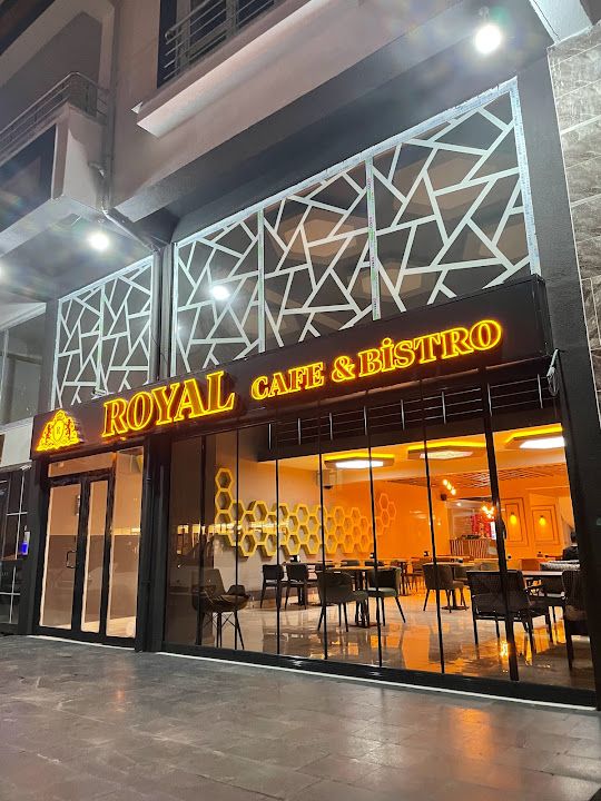 Royal Cafe & Bistro