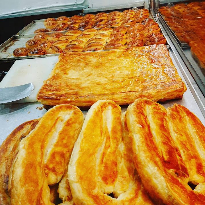İstinye Pasta & Börek Cafe. istinye börekçisi