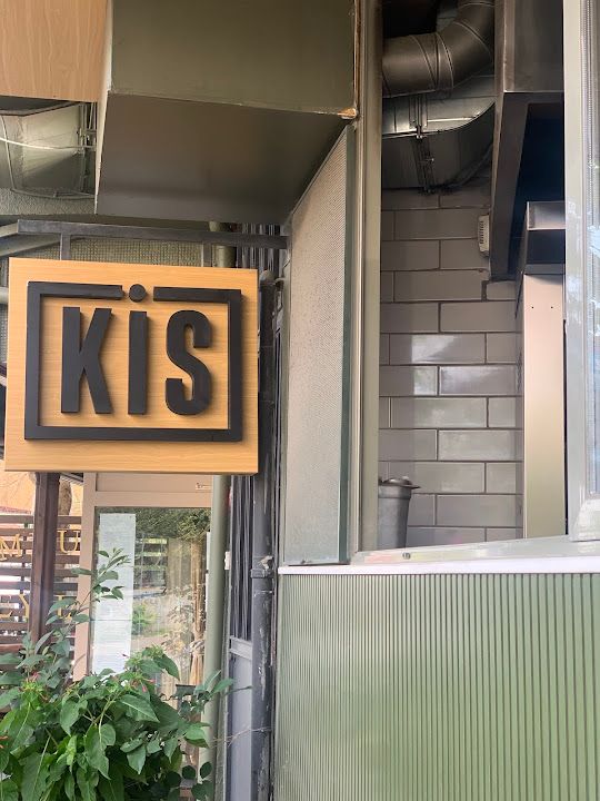 KiS Kitchen and Bar