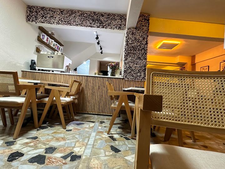 SIRIUS COFFEE AND KİTCHEN