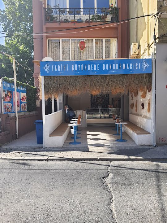 Tarihi Büyükdere Dondurmacısı