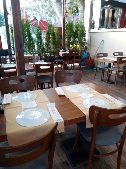 Zekeriyaköy Çınaraltı Lokantası