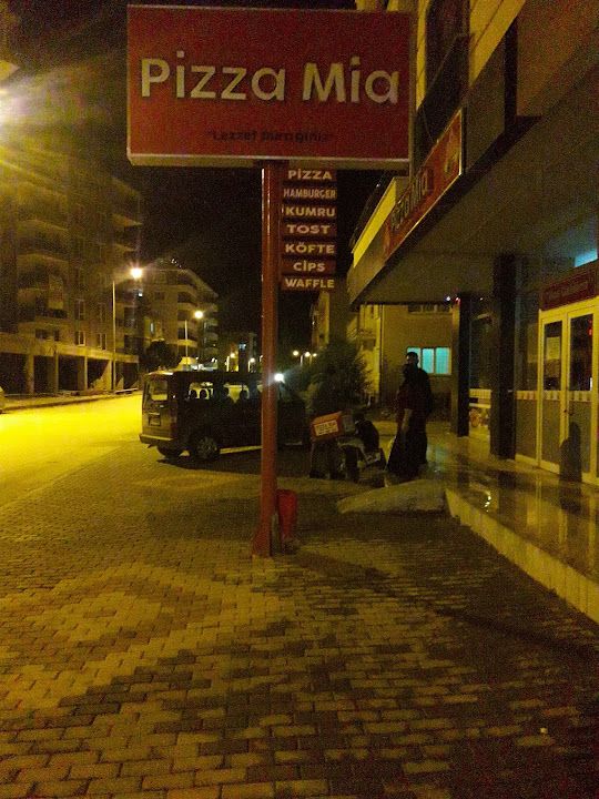 Şarkikaraağaç Pizzamia