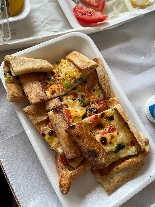 Dilek Etli Pide Salonu