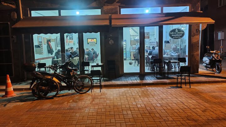Eski Dostlar Kıraathanesi