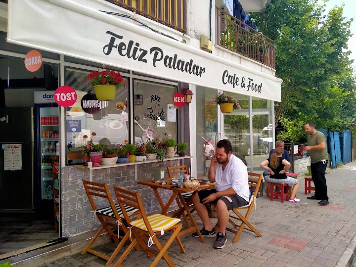 Feliz Paladar Cafe & Food