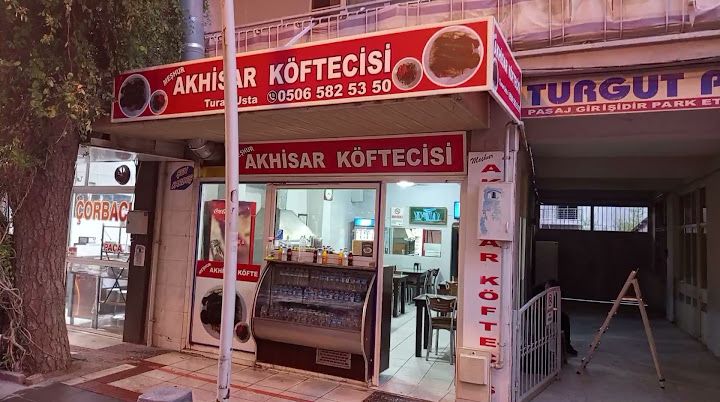 Akhisar Köftecisi Turan Usta