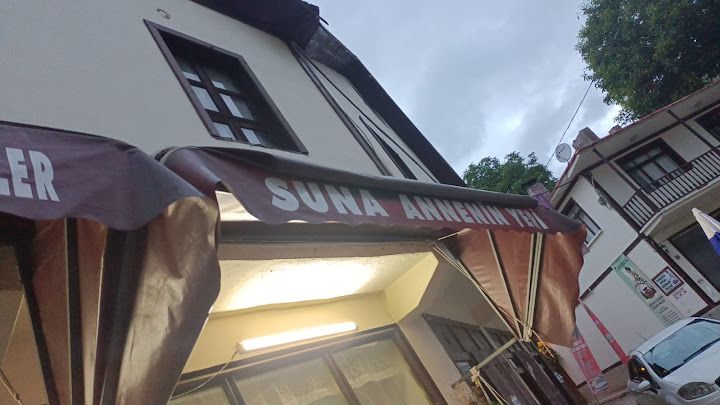 Suna Annenin Yeri