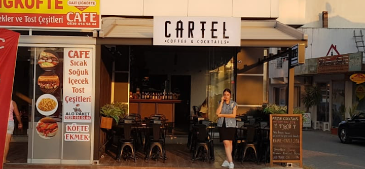 Happy Cafe & Bar Restaurant