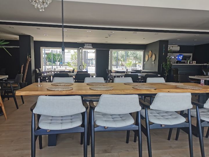 Hausbrandt Coffee & Pub