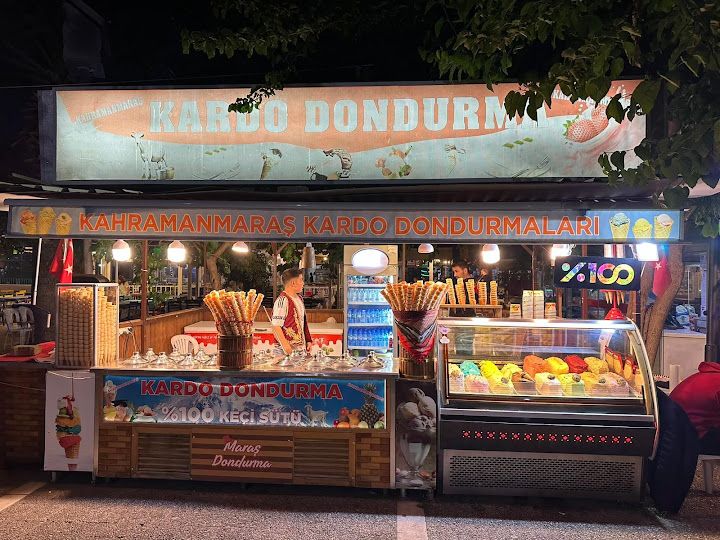 Kardo dondurma sığacık park içi
