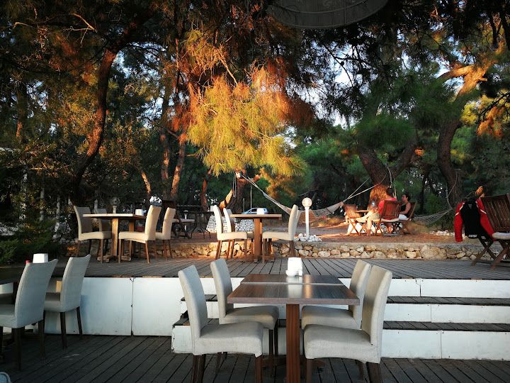 Teos Park Cafe Restoran