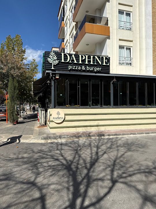 Daphne burger & pizza